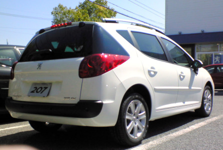 PEUGEOT207SW　受注生産車入荷しました！　