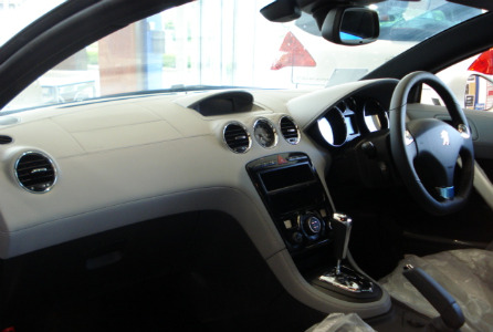 「RCZ」入荷いたしました！