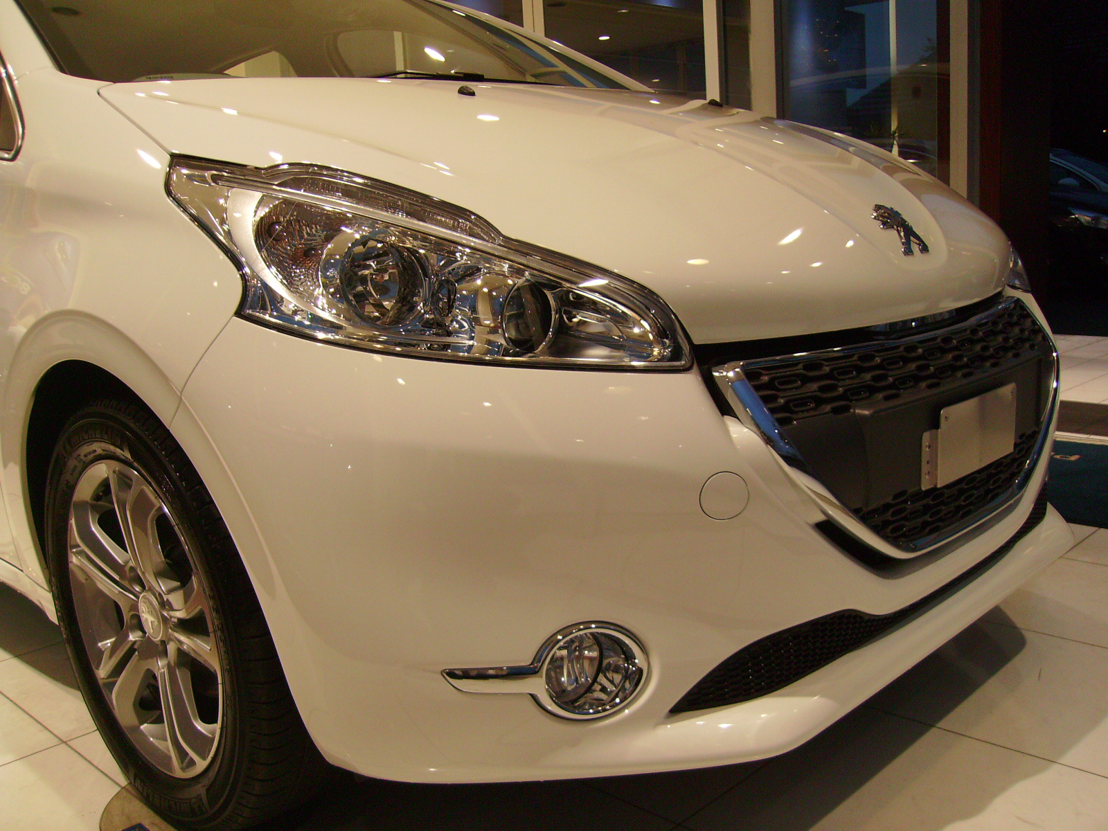 【ＰＥＵＧＥＯＴ２０８】展示中