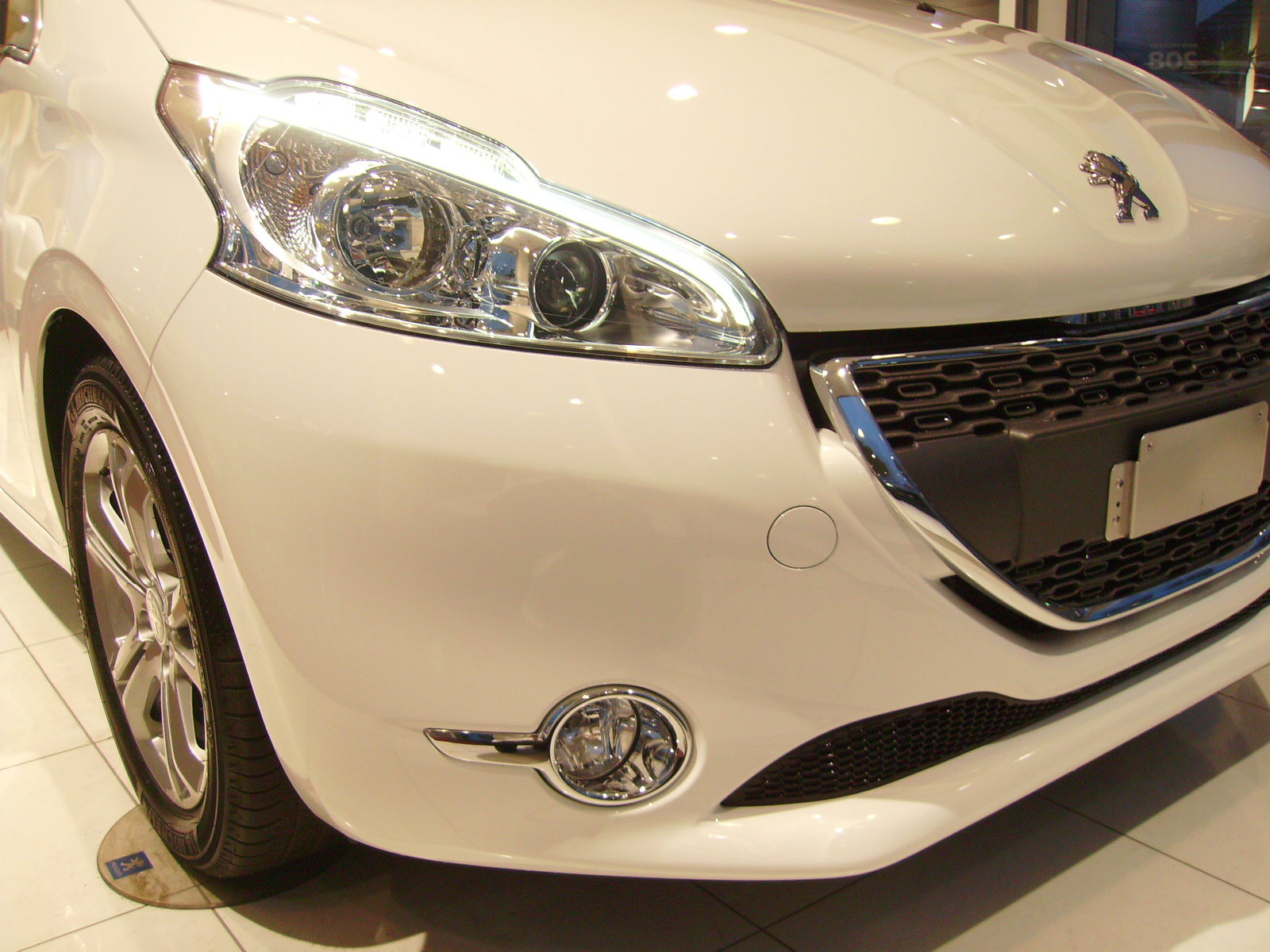 【ＰＥＵＧＥＯＴ２０８】展示中