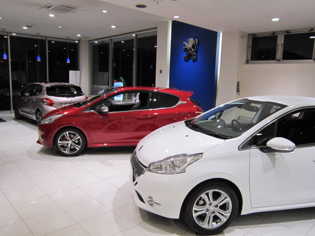 2014年はPEUGEOT208から！