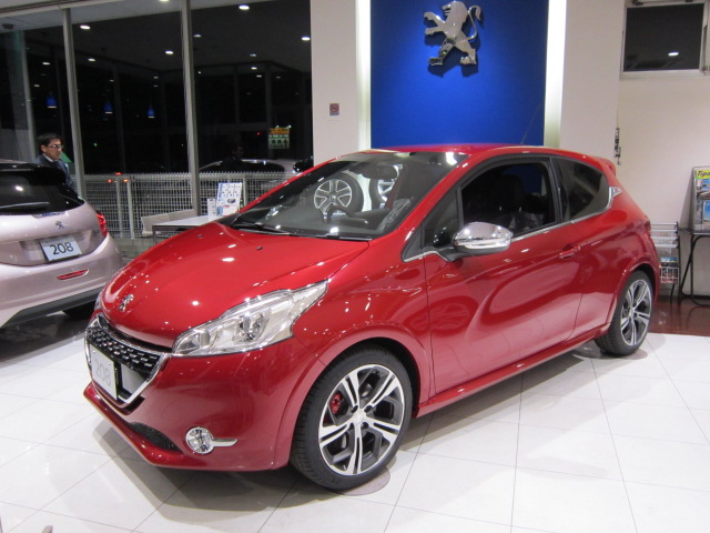2014年はPEUGEOT208から！