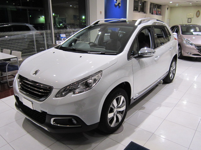 PEUGEOT2008 ご覧いただけます