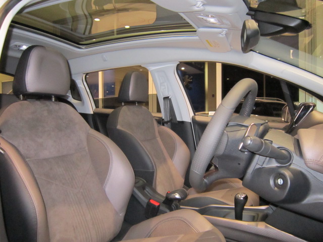 PEUGEOT2008 ご覧いただけます