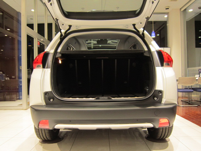 PEUGEOT2008 ご覧いただけます