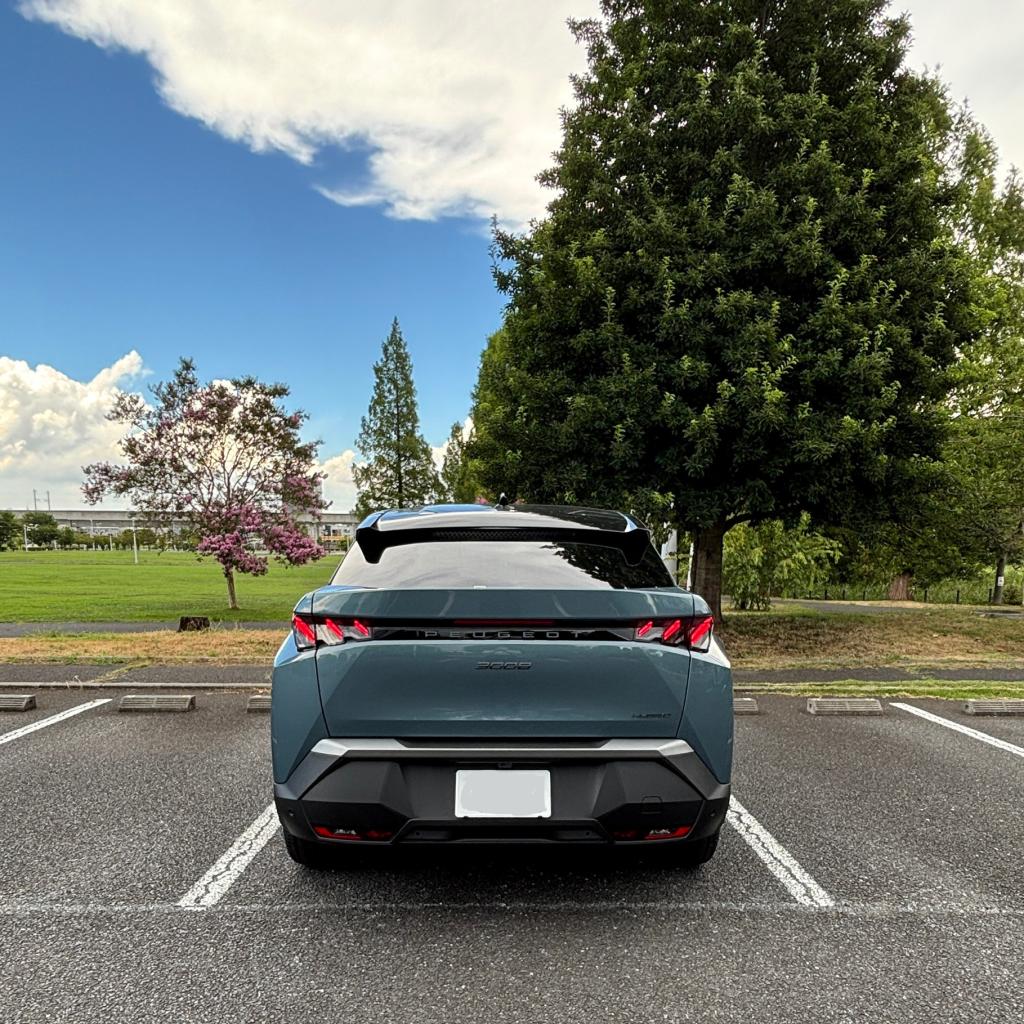 NEW3008HYBRID 試乗車あります！
