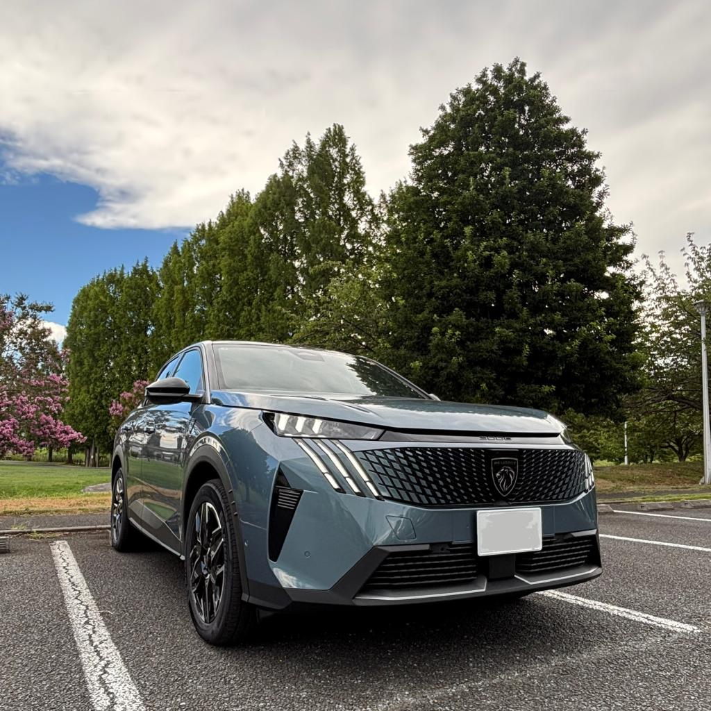 NEW3008HYBRID 試乗車あります！