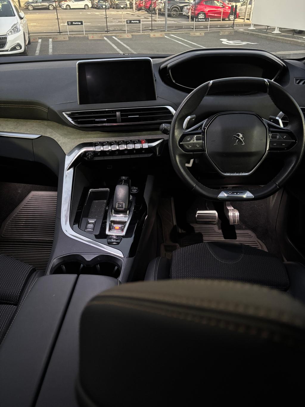 中古車のご紹介【3008GT BHDi】