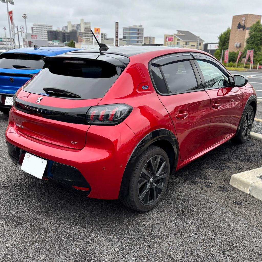 中古車のご紹介【e208GT】